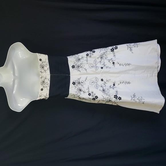 WHBM 100% silk dress - Picture 6 of 7